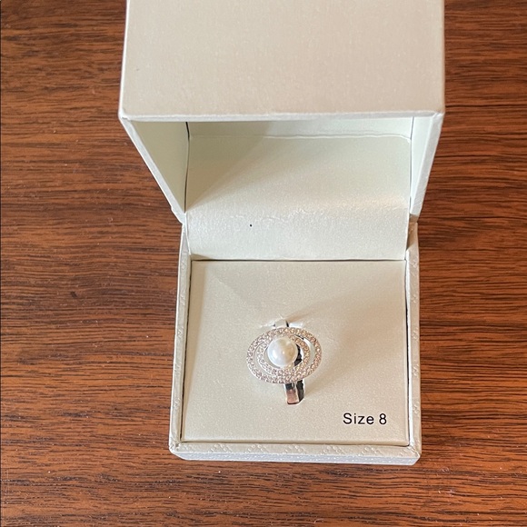Kim Rogers Jewelry - ⭐️NEW Elegant Pearl and Silver Ring
